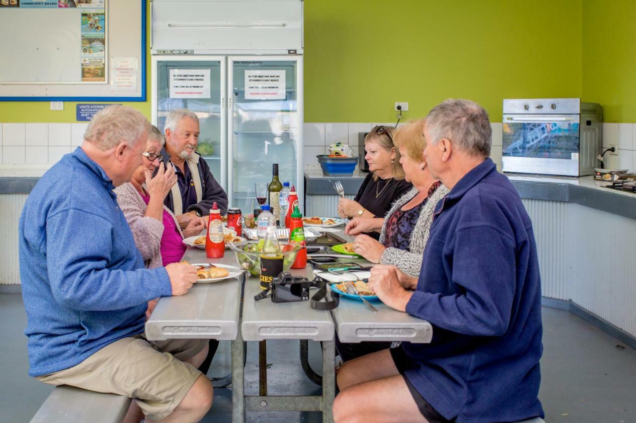 BIG4 Phillip Island Caravan Park Newhaven Buitenkant foto